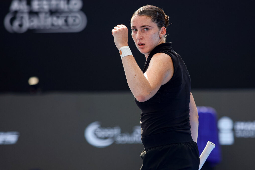 Jacquemot firma otra remontada para ir a semis